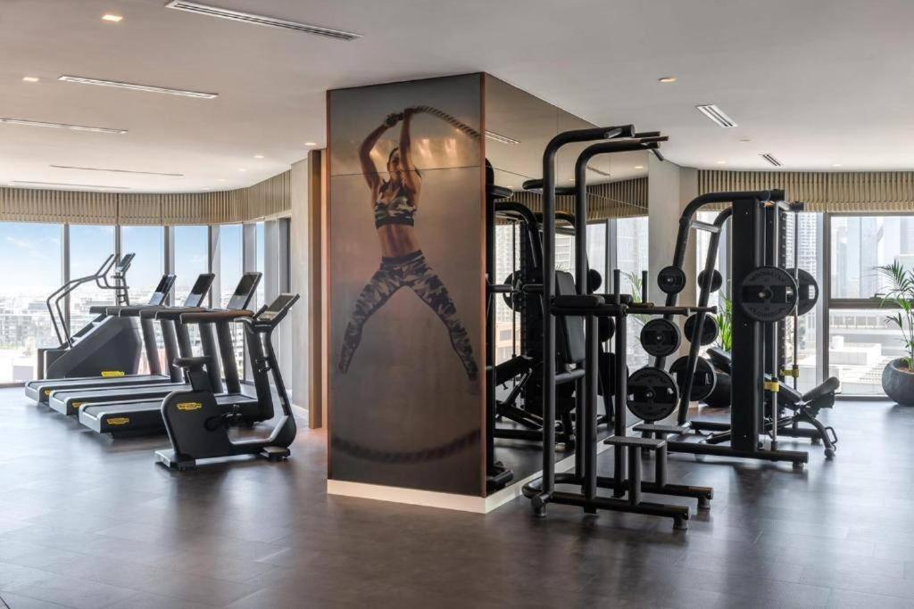 Luxury2br Highest Infinity Pool Burj View Business Bay Apartment