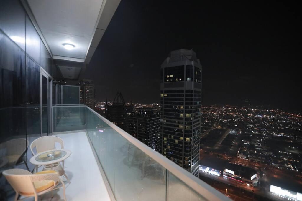 Luxury2br Highest Infinity Pool Burj View Business Bay Dubai