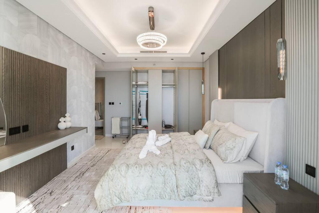 Luxury2br Highest Infinity Pool Burj View Business Bay Apartment