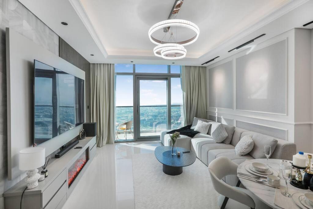 Luxury2br Highest Infinity Pool Burj View Business Bay